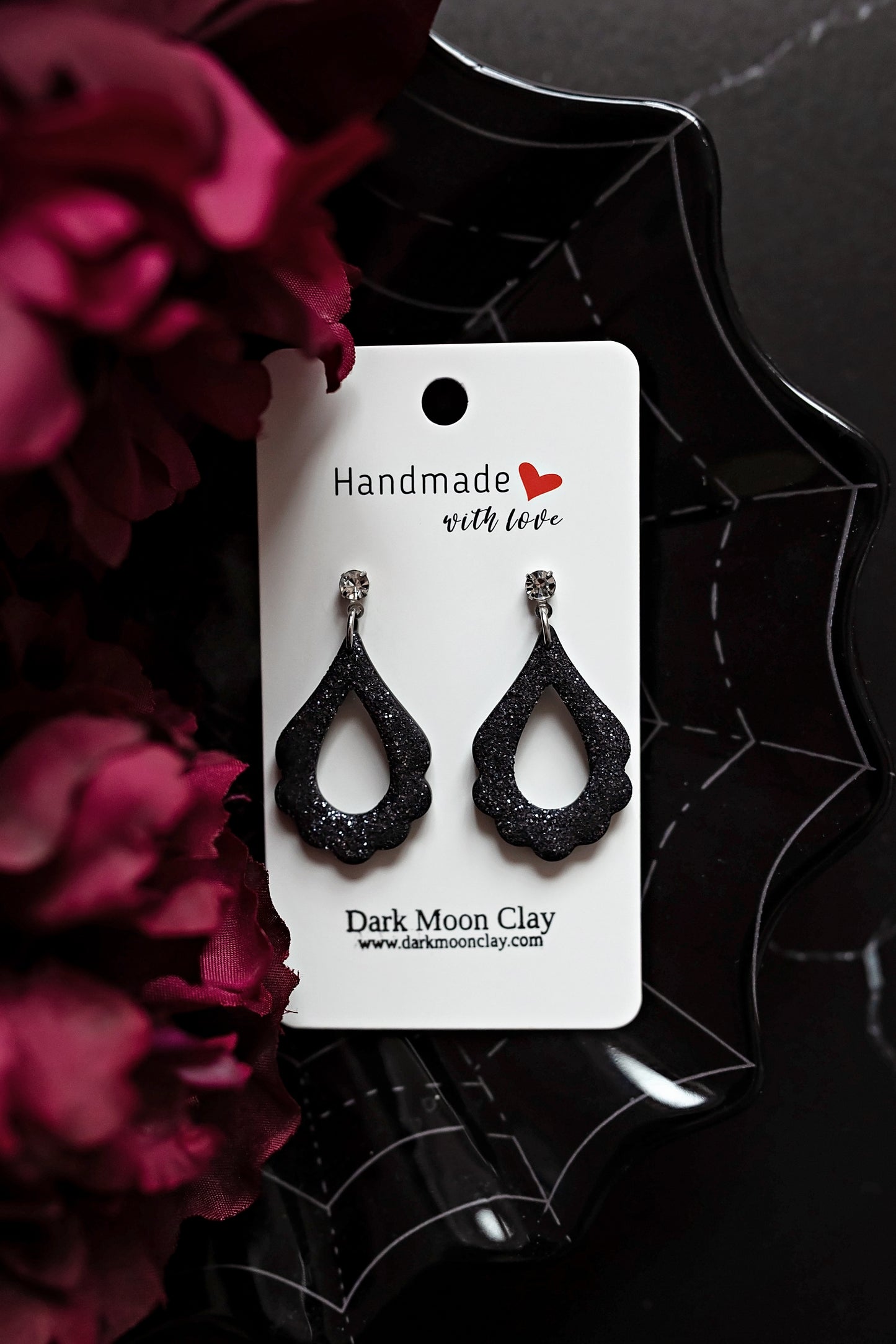 Sparkly Black Half Scalloped Teardrop