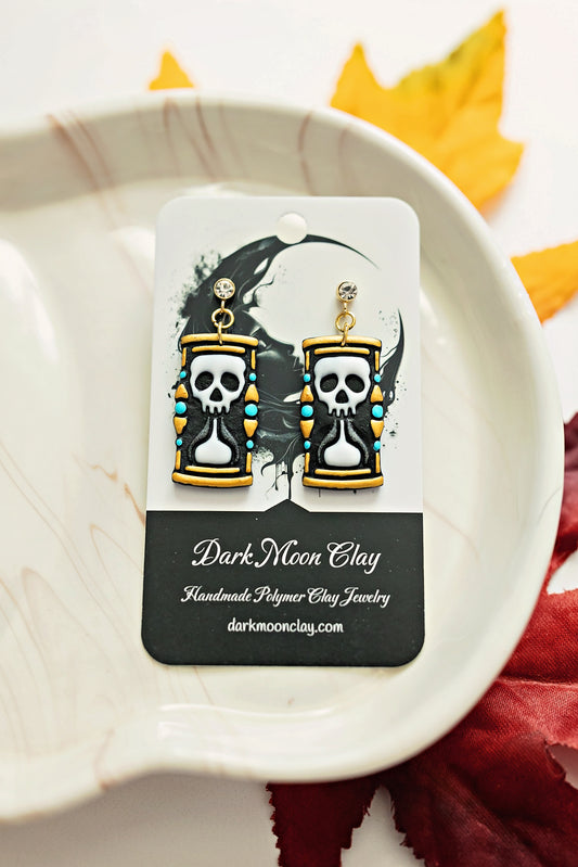 Skull Hourglass